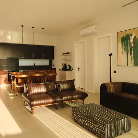 Βίλα Ashta / Color Block Φετιγιέ