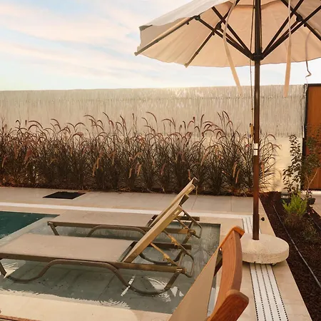 Βίλα Ashta / Color Block *