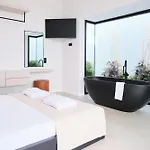 Villa Ashta / Color Block Fethiye