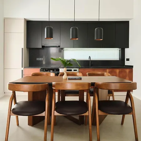 Ashta / Color Block
