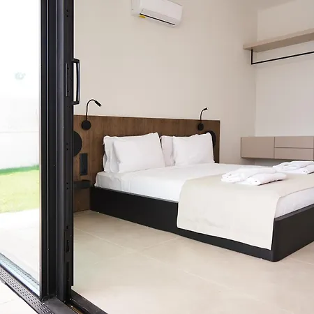 Ashta / Color Block 페티예