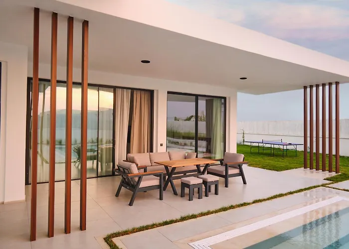 Vila Ashta / Color Block