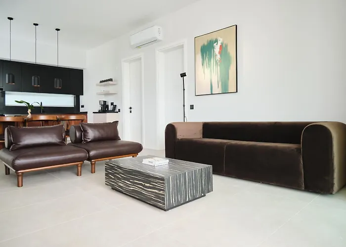 Vila Ashta / Color Block *