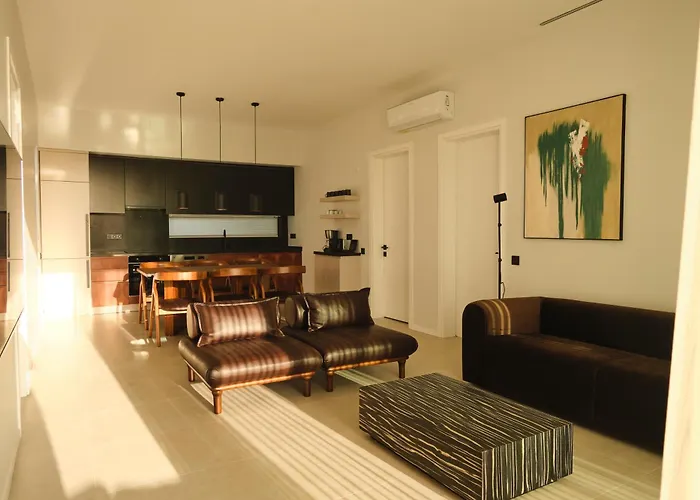 ヴィラ Ashta / Color Block フェティエ